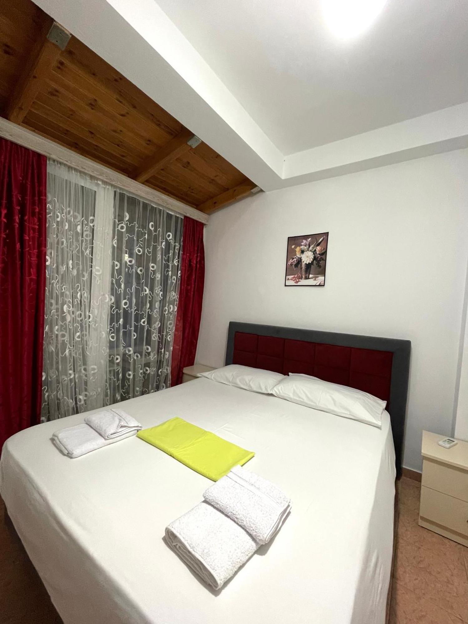 Apartments Monika Sarandë Eksteriør bilde